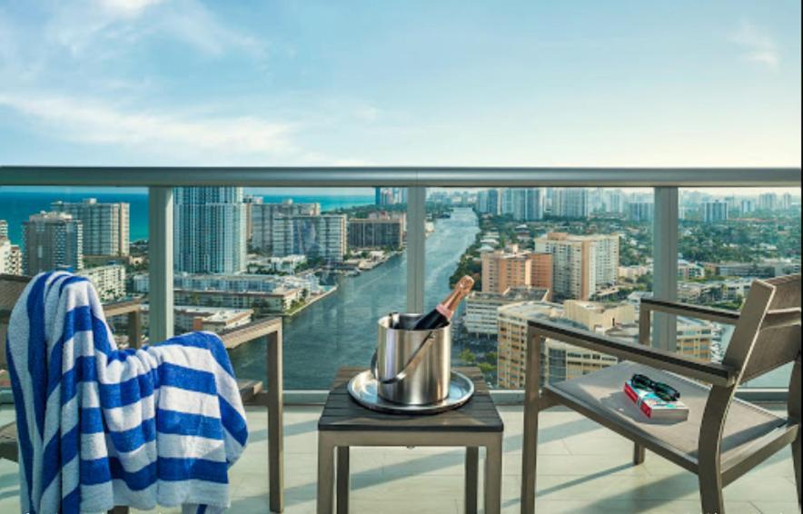Studio In Hallandale 2 Beds ハランデール・ビーチ エクステリア 写真