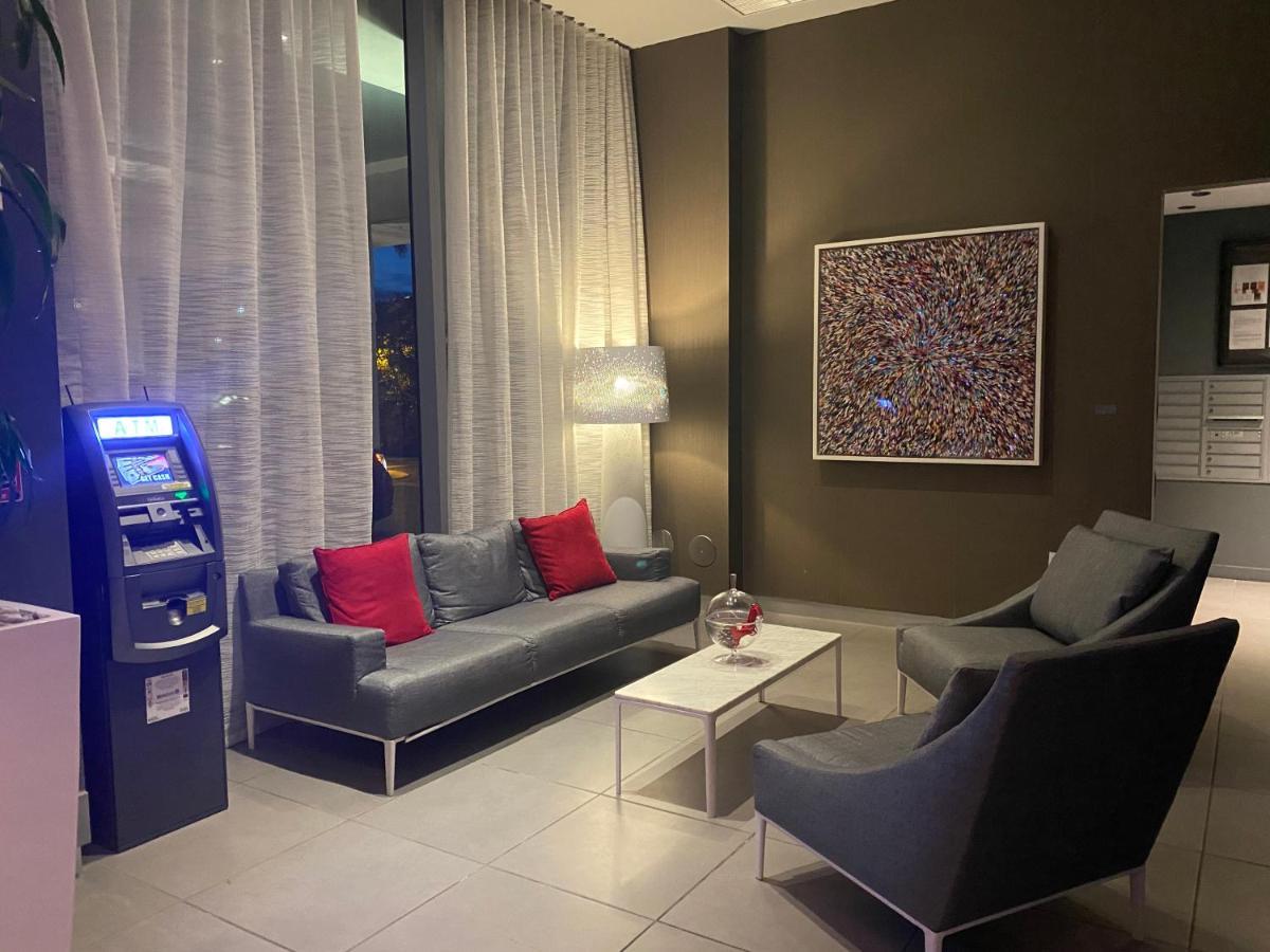 Studio In Hallandale 2 Beds ハランデール・ビーチ エクステリア 写真